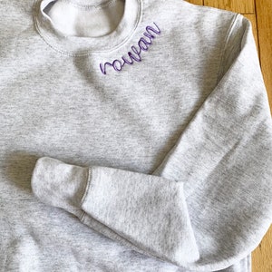 Geborduurde naam Jeugd Sweatshirt- Gepersonaliseerde Meisjes Crewneck- Monogram- Geborduurd Sweatshirt