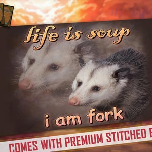 Het leven is soep, ik ben een vork | Parodie geïnspireerd op Magic the Gathering Playmat, Flesh and Blood, FaB, MTG, TCG - 600 x 350 mm (24" x 14"")