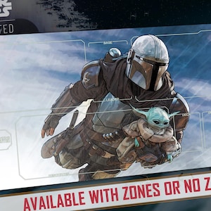 Tapis de jeu JCC Star Wars : Compatible Illimité - Je prends l'avion Mandy ! - 24 x 14 po. (600 x 350 mm) - manette de jeu de cartes à collectionner, tapis de joueur