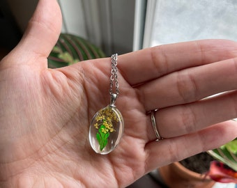 Pressed Flower Pendant, Birthday Gift, Gift for Her, Yellow Flowers, Glass Necklace, Dried Flower Necklace, Christmas Gift, Dainty Necklace