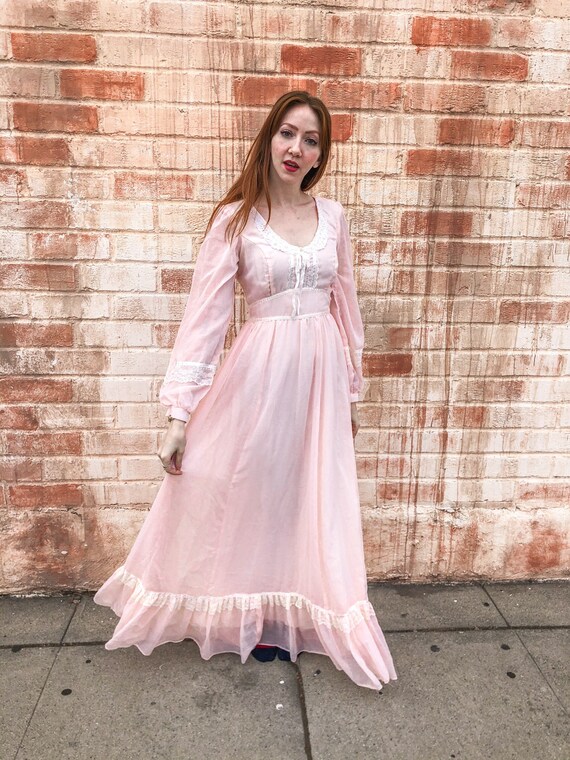 1970’s Pink and White Lace Gunne Sax Long Sleeved