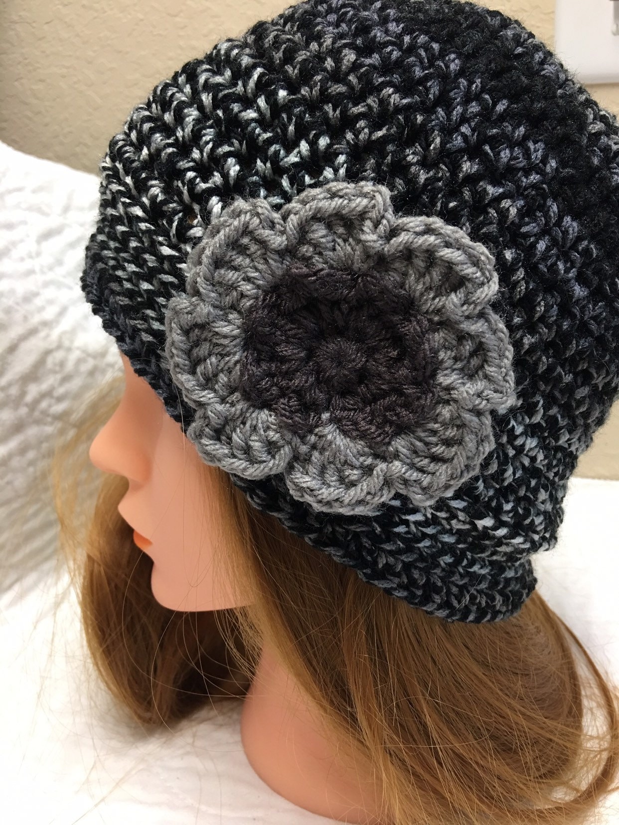 帽子 SIDE STRAP FLOWER KNIT CAP 帽子 SIDE STRAP FLOWER KNIT CAP Knit Hat With Flower - Etsy