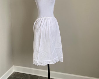 22 Inch Size 14 16 Cotton Poly Half Slip White Made in the UK...