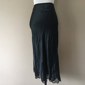 Half Slip Medium TT Vanity Fair Black Nylon Lacy Hem Vintage Apparel ..