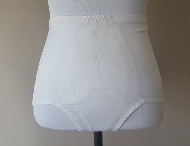 1930-40s True Form Sz 30 Garter Girdle Panties Knitted Nylon Cinch Lined  Panels Retro Hipster Gold Age Betty Page Shapewear Industrial LBGTQ -   Denmark