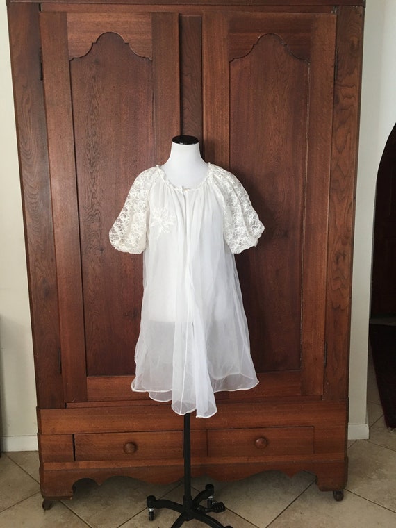 Chiffon Robe Movie Star Medium White...