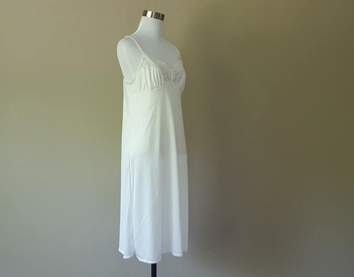 Full Slip Size 34 Vassarette White Nylon with Lace Trim Small | Etsy