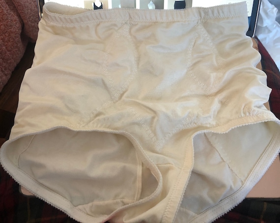 OLGA VINTAGE WHITE High Waisted Body Shaper Long Leg Brief Girdle Panties S  NOS $31.00 - PicClick