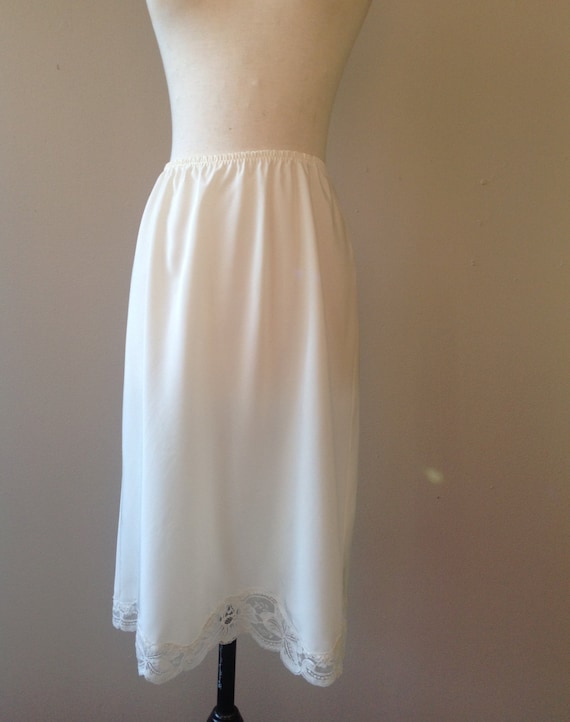 Half Slip Small Lorraine Hem Lace Creamy White Slip Skirt Knee Length  Vintage Shapewear Lingerie 