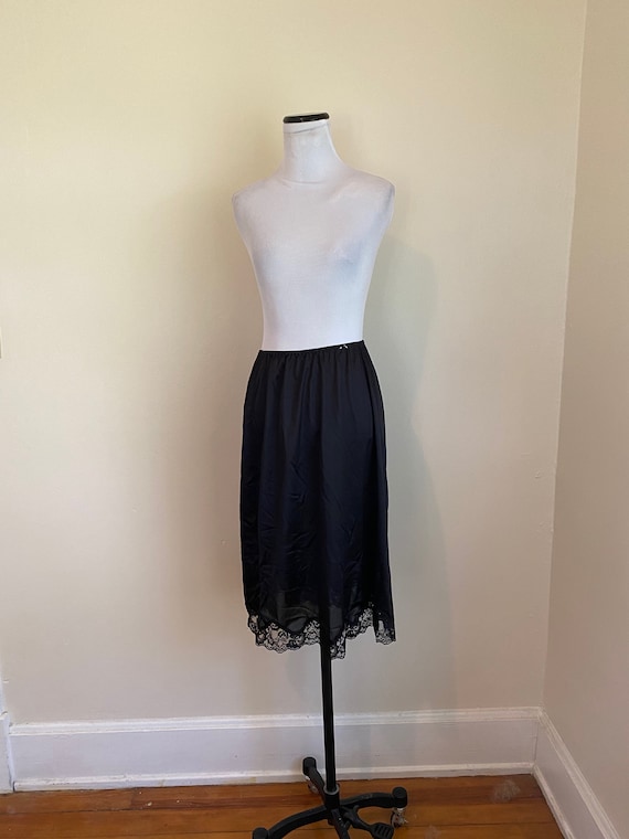 24 Inch Long Half Slip Large Bestform Black... Gem