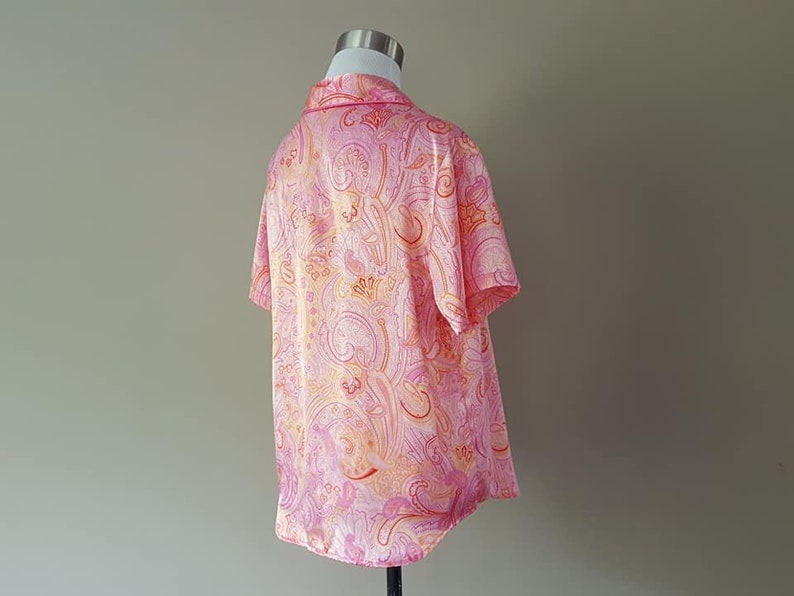 Medium Sleep Shirt, Delicates Bed Top, pink pajama shirt, Satin sleep top, Short Sleeve bed top, Vintage Lingerie image 6