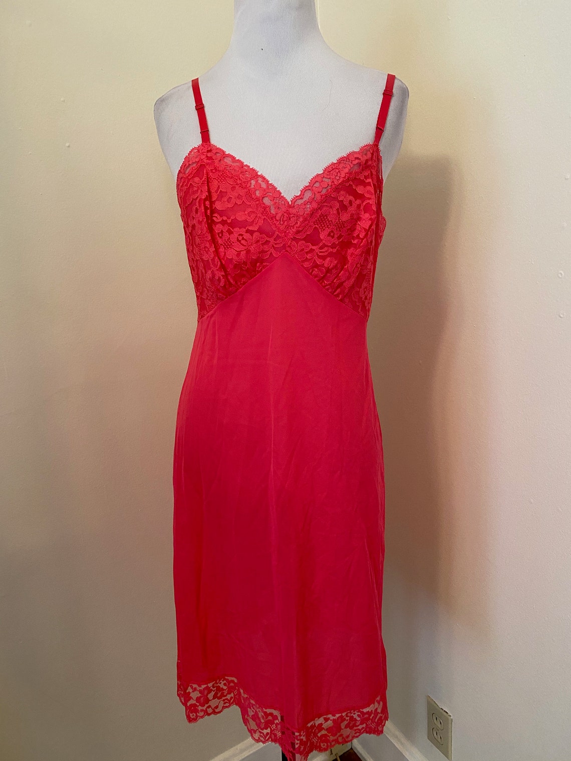 Vintage Vanity Fair Full Slip Pink Size 34 Lace Bodice and Etsy