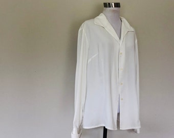 Blouse Size 16 Laura Scott Off White No Iron Polyester Long Sleeves Turn Back Cuffs Button Front Wing Tip Collar Bust Darts Vintage Apparel