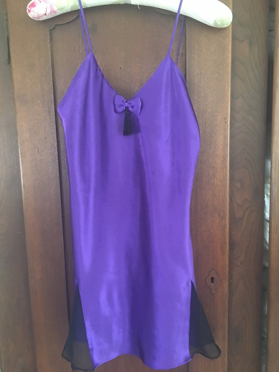 Small Victoria's Secret Chemise, Purple, Gold Labe