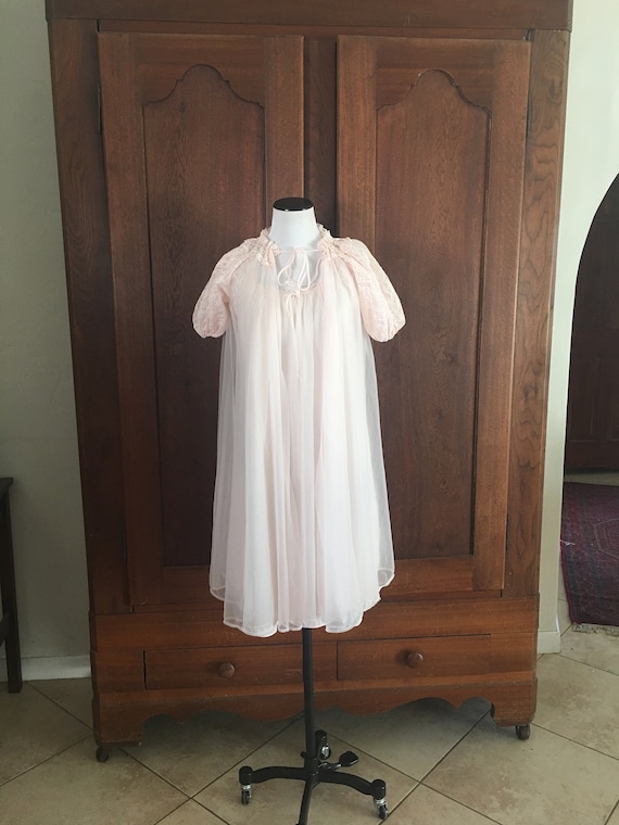 1950s Pink Peignoir Wear It Like Mrs. Maisel! Medi