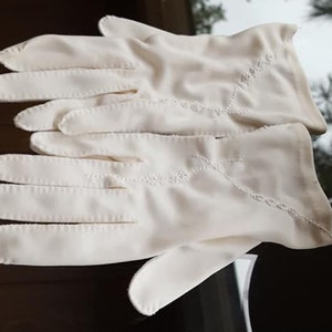 Gloves Size 6.5 Wear Right Made In Philippines Nylon White Dress Small image 2