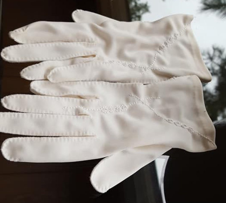 Gloves Size 6.5 Wear Right Made In Philippines Nylon White Dress Small image 2