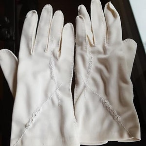 Gloves Size 6.5 Wear Right Made In Philippines Nylon White Dress Small image 1