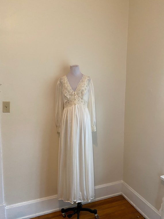 Medium Peignoir Bridal Cream White Shadowline Robe
