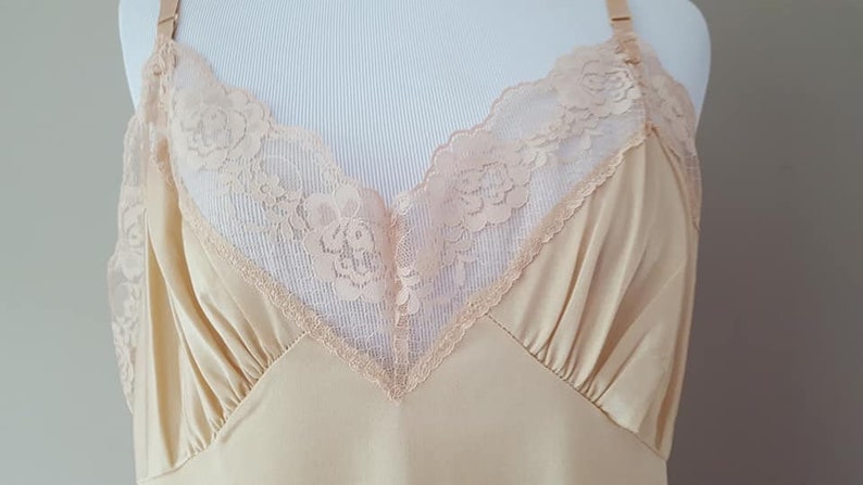 Full Slip Size 44 Bari Plus Size 2X Nude Nylon XXL Lacy Trim Extender Hem Lacy Bust Vintage Lingerie