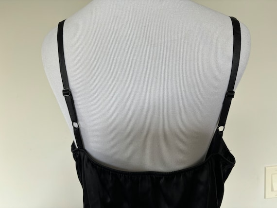 Extra Large Black V Neck Camisole   Vintage - image 4