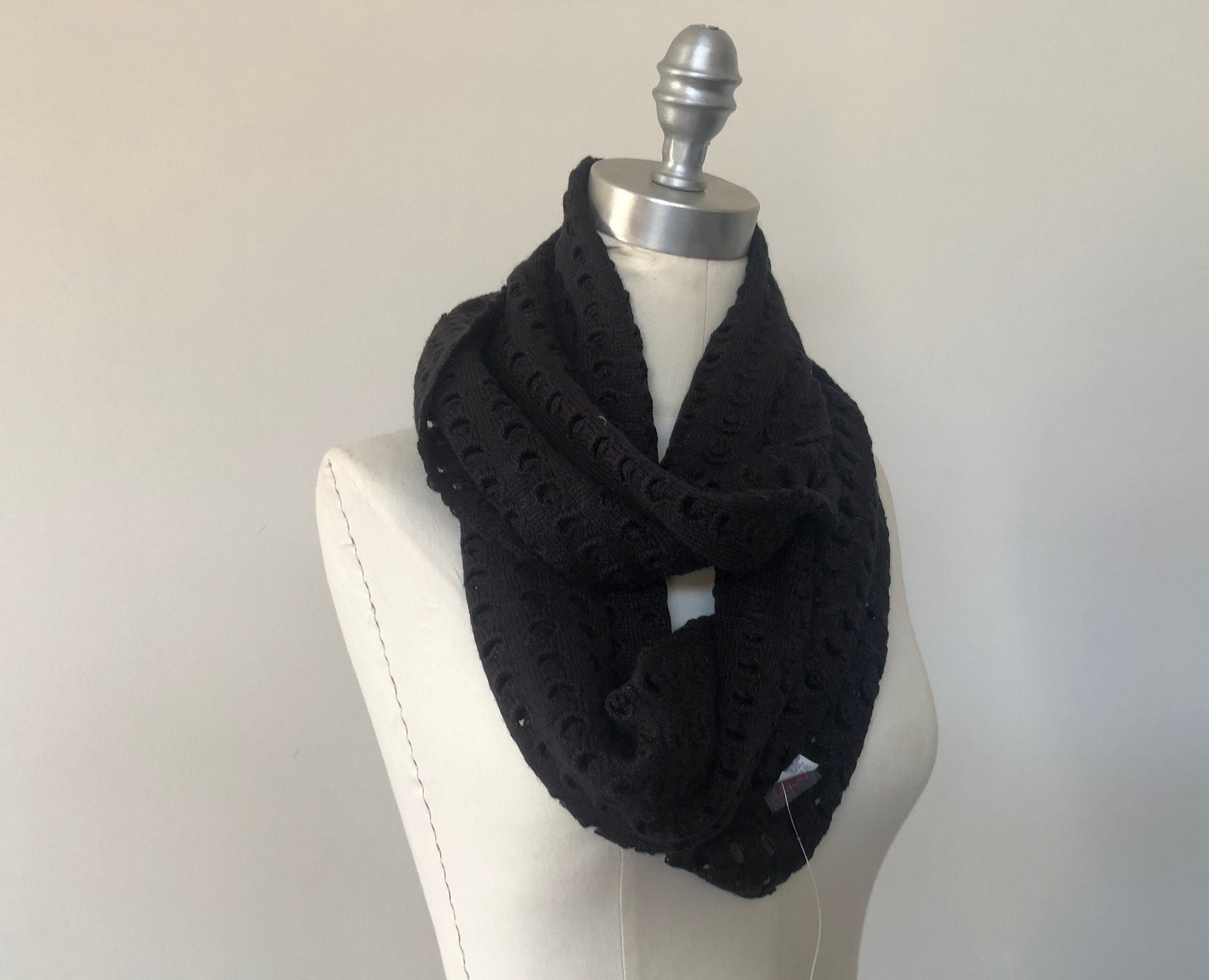 Black Infinity ECHO Scarf Wrap  Vintage Accessory Never Worn NWOT