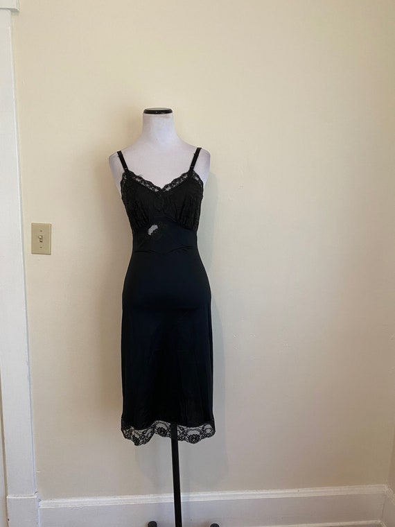 Vintage Full Slip Size 32 Shadowline Black, Nylon