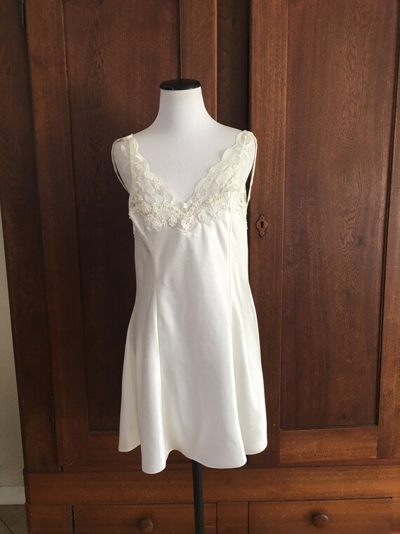 Short Nightgown Medium California Dynasty White Pe