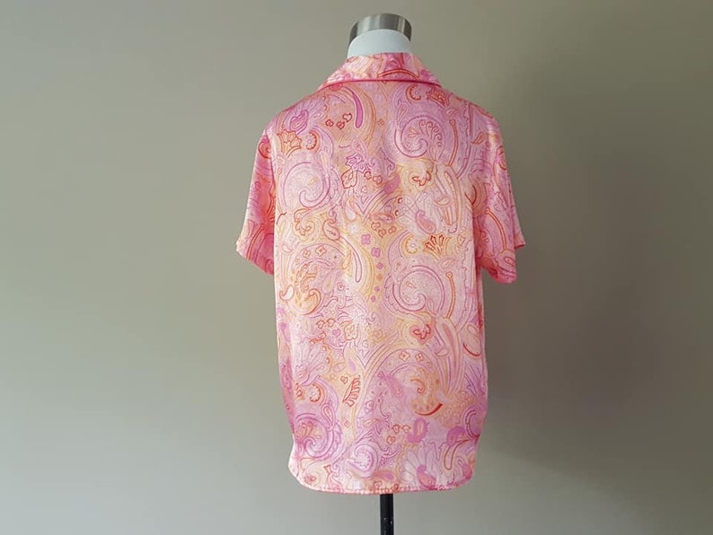 Medium Sleep Shirt, Delicates Bed Top, pink pajama shirt, Satin sleep top, Short Sleeve bed top, Vintage Lingerie image 5