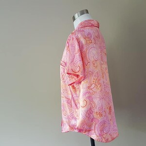 Medium Sleep Shirt, Delicates Bed Top, pink pajama shirt, Satin sleep top, Short Sleeve bed top, Vintage Lingerie image 4