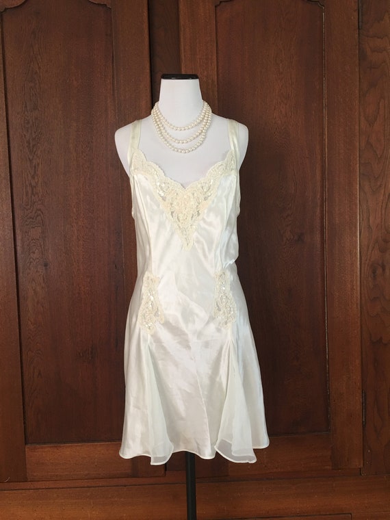 Chemise Medium Victoria's Secret Heart Label Cream