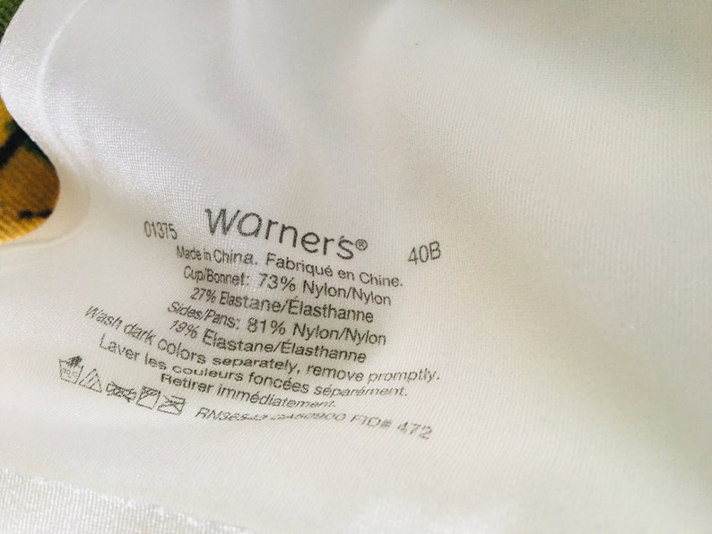 Bra 40B Warners White Soft Cup Padded Formed Nylon Spandex Blend Vintage Lingerie