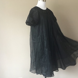 Medium Formfit Rodgers Robe Black ..
