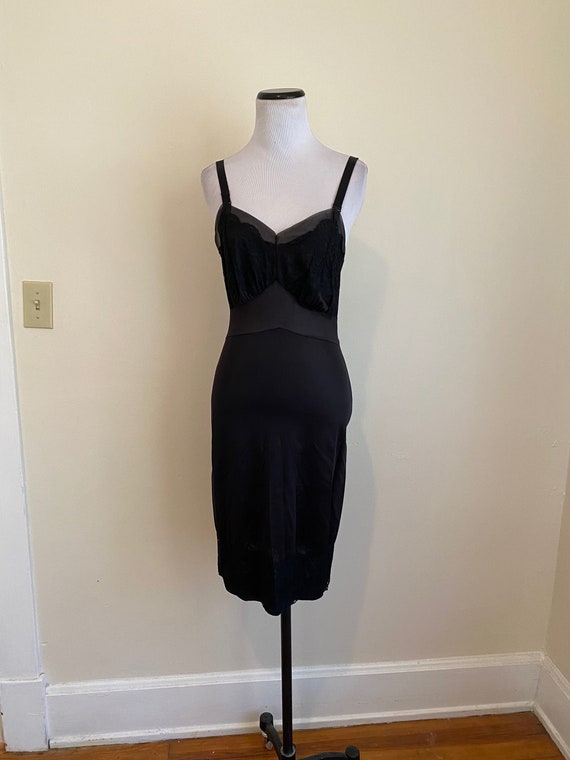 Vintage Size 32 Made in USA Full Slip Black Lace E