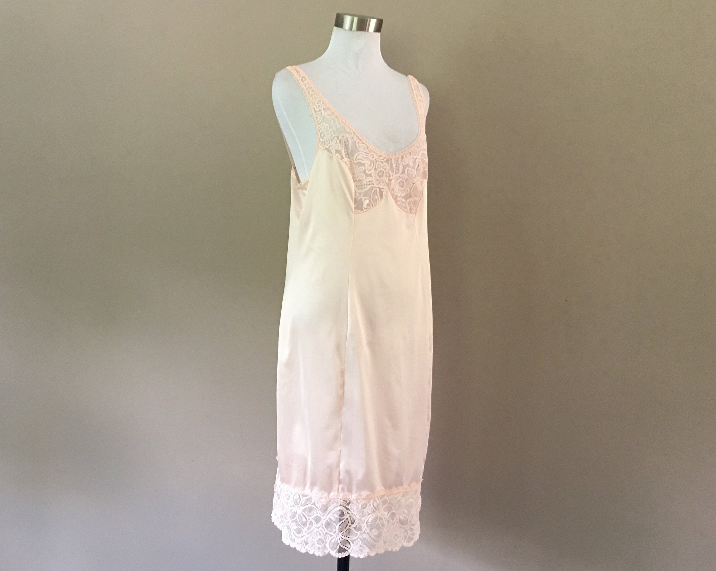 Full Slip Size 36 Bali Peachy Pink Lacy Bust and Extender Lace | Etsy