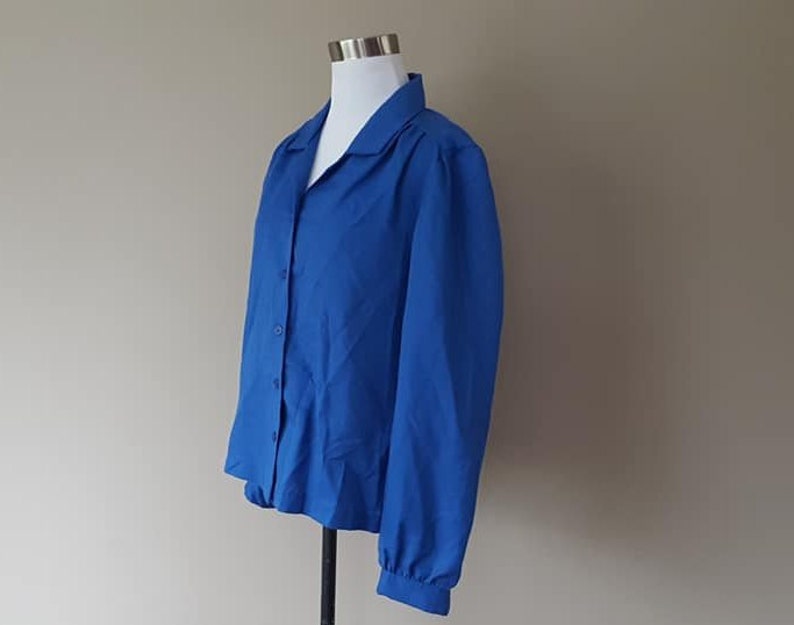 Blouse Size 8 FA Chatta Ltd Medium Long Sleeved Blue Rayon Polyester Shirt Made In USA Vintage Apparel