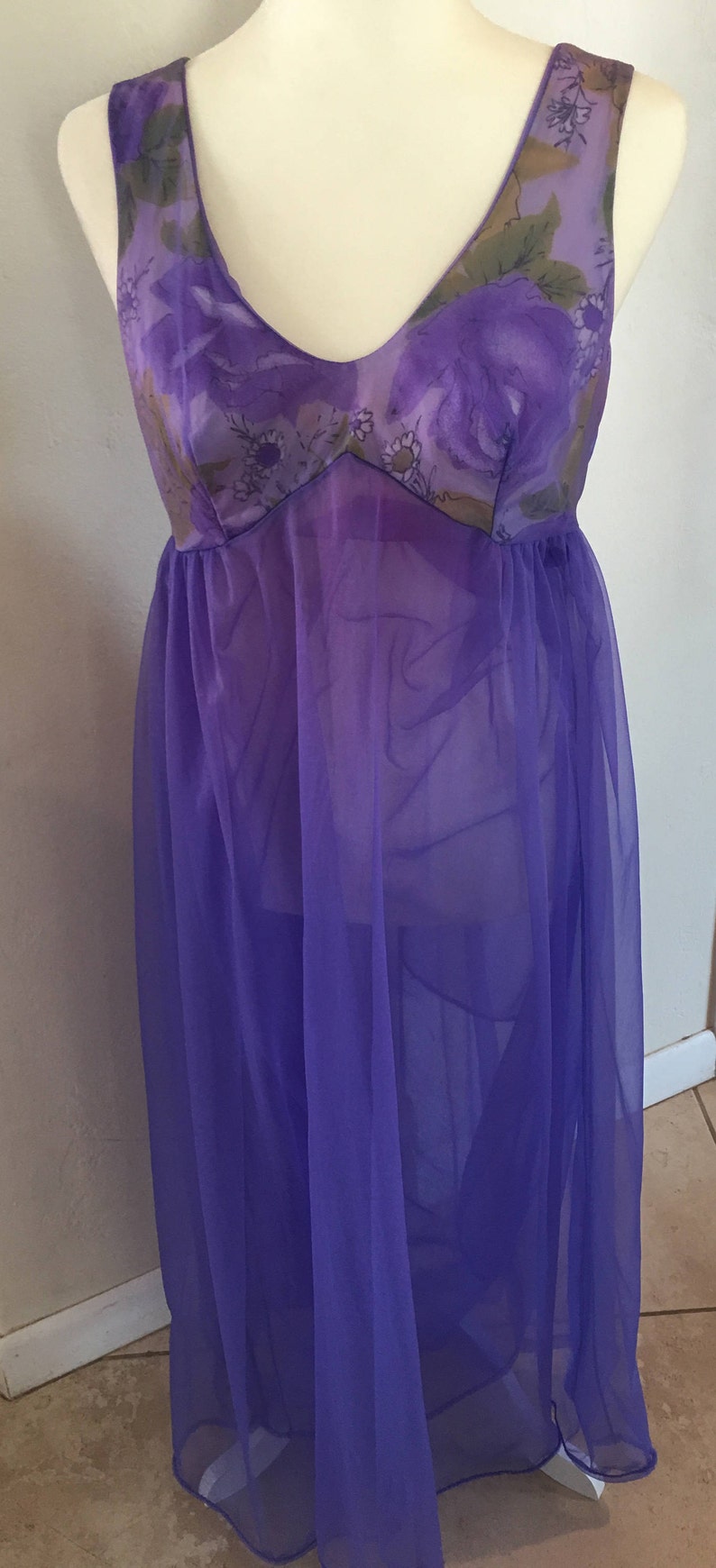 Wear it like Mrs Maisel Medium Montgomery Ward Peignoir Set Fabulous 1960/'s Deep Purple Chiffon Peignoir Set Medium 200 Sweep Vintage