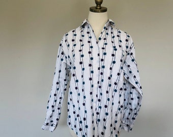 Blouse AJ Brandon Small Cotton Made In Hong Kong White Blue  Button Front  Vintage Clothing