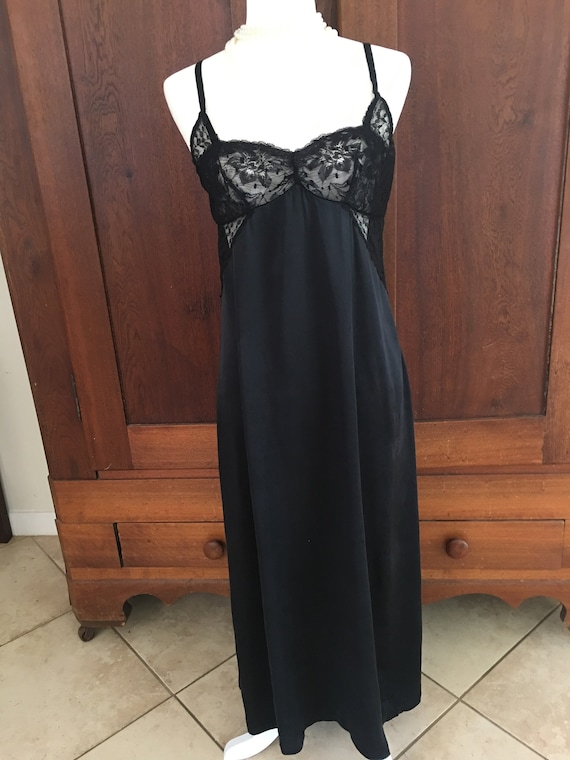 Nightgown SILK Medium Long Black...