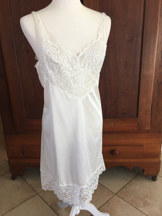 M Full Slip Vassarette Medium F Lace on 