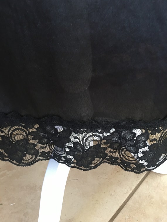 30 Inch Medium Wonder Maid Black Half Slip 