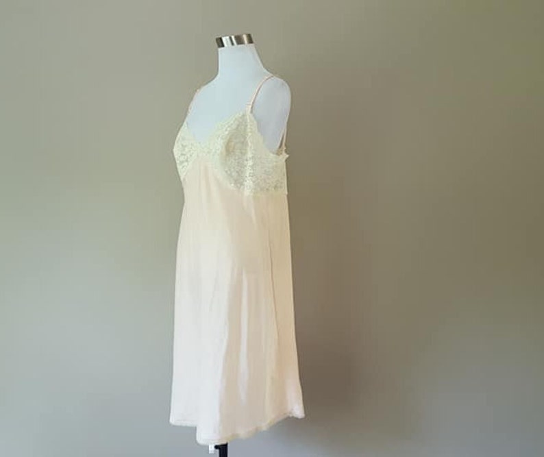 Full Slip Size 38 Olga Pink Apricot Ecru Lace Nylon Slip Dress Large Vintage Lingerie