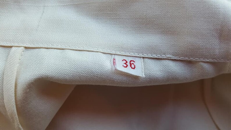 Blouse Size 36 1950/'s Linen Hand Embroidered with Cotton Threads Asian Themed Embroidering Short Sleeved Vintage Apparel