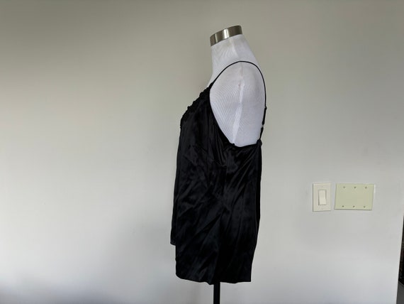 Extra Large Black V Neck Camisole   Vintage - image 3