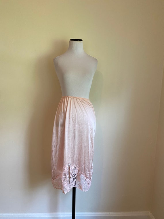 28 Inch Long Pink Half Slip Single Kick Lace Medium .… Gem