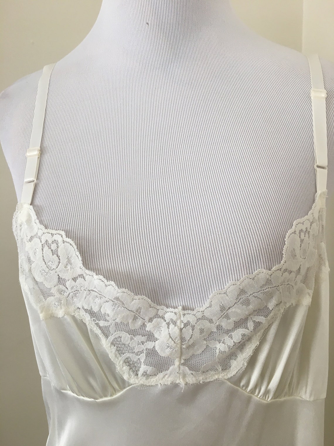 Full Slip Size 36 Vassarette White Nylon Lacy Vintage Lingerie Etsy UK