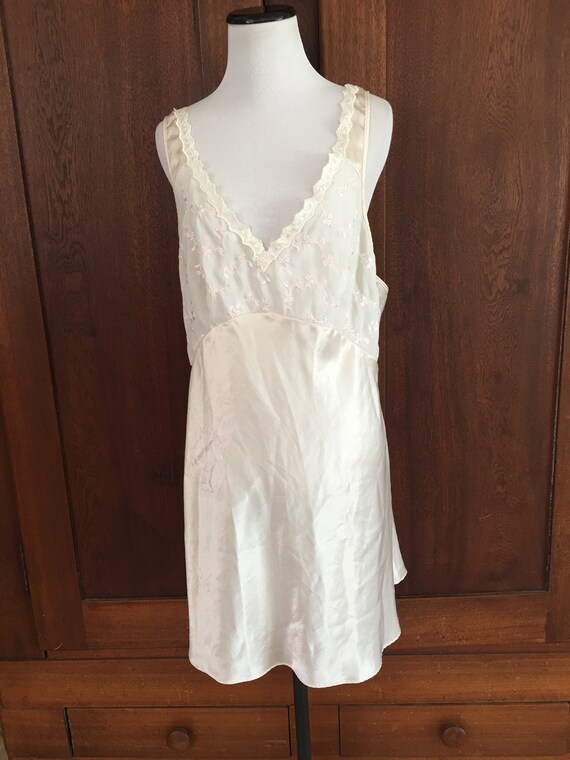 Val Mode Short Nightgown Medium...
