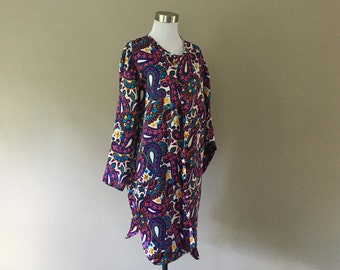 Sleep Shirt Medium B G Street Colorful Bright Long Loungewear Side Leg Slits Front Button Covered Buttons Vintage Sleepwear