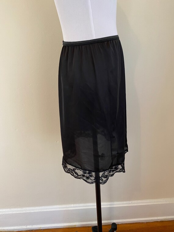 20" Long Vintage Vanity Fair Half Slip with lace exte… Gem
