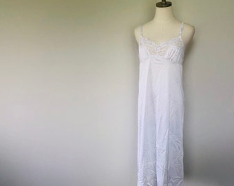 Full Slip Size 36 Vassarette White Nylon with Lace Trim Medium Made In USA Vintage Lingerie